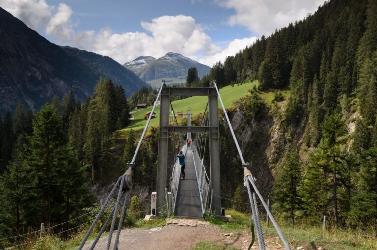 K10 UR Lago della Sella - Sunnsbühl – Wildtiere beobachten bei Gotthard-Murmeltier, Kanton Uri