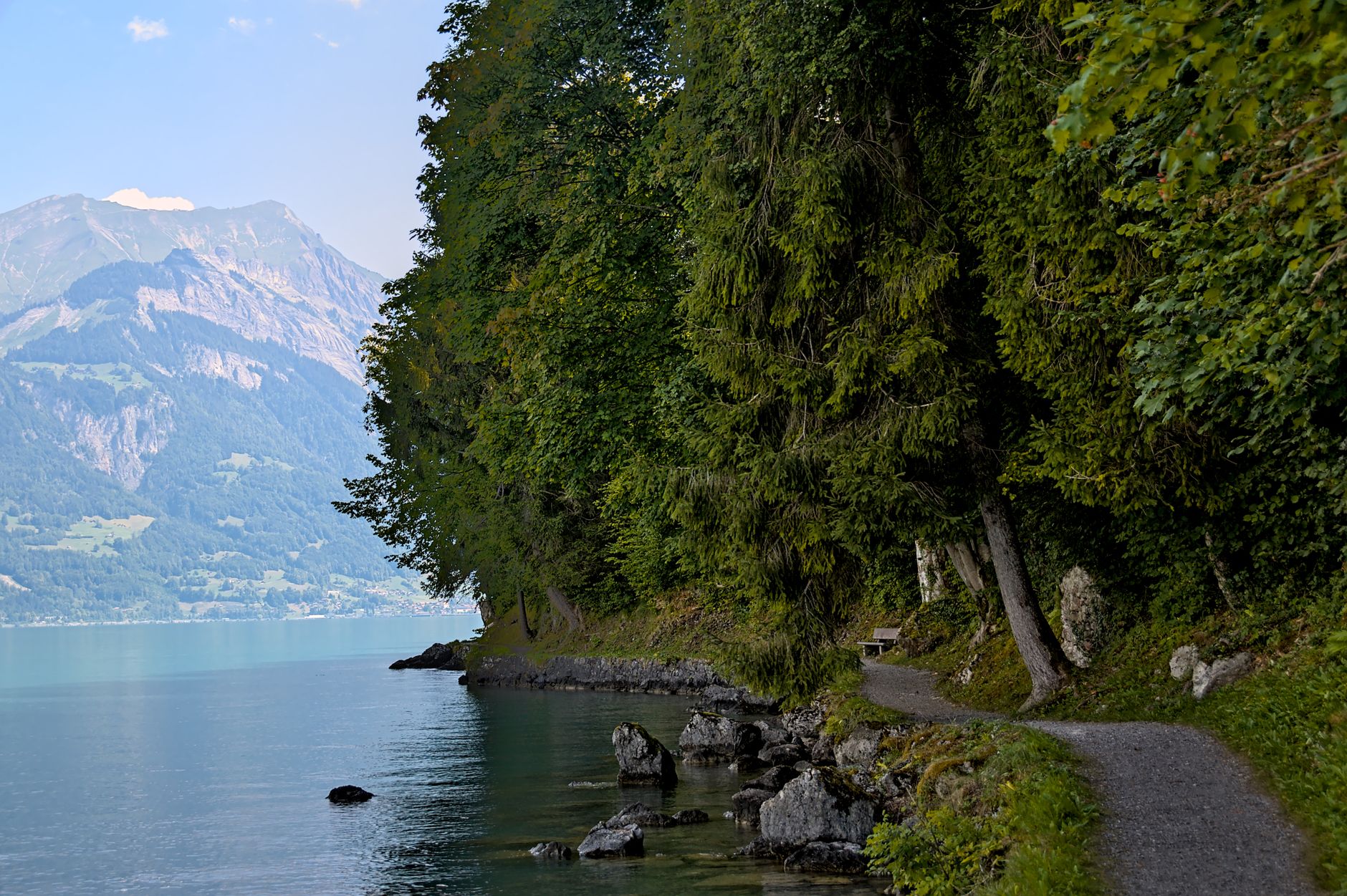K30 BE Iseltwald - Giessbach (Uferweg) – Seen-Umrundung bei Brienzersee, Kanton Bern